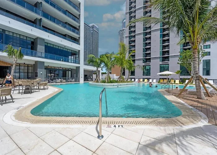Oasis Studio With Gym & Pool