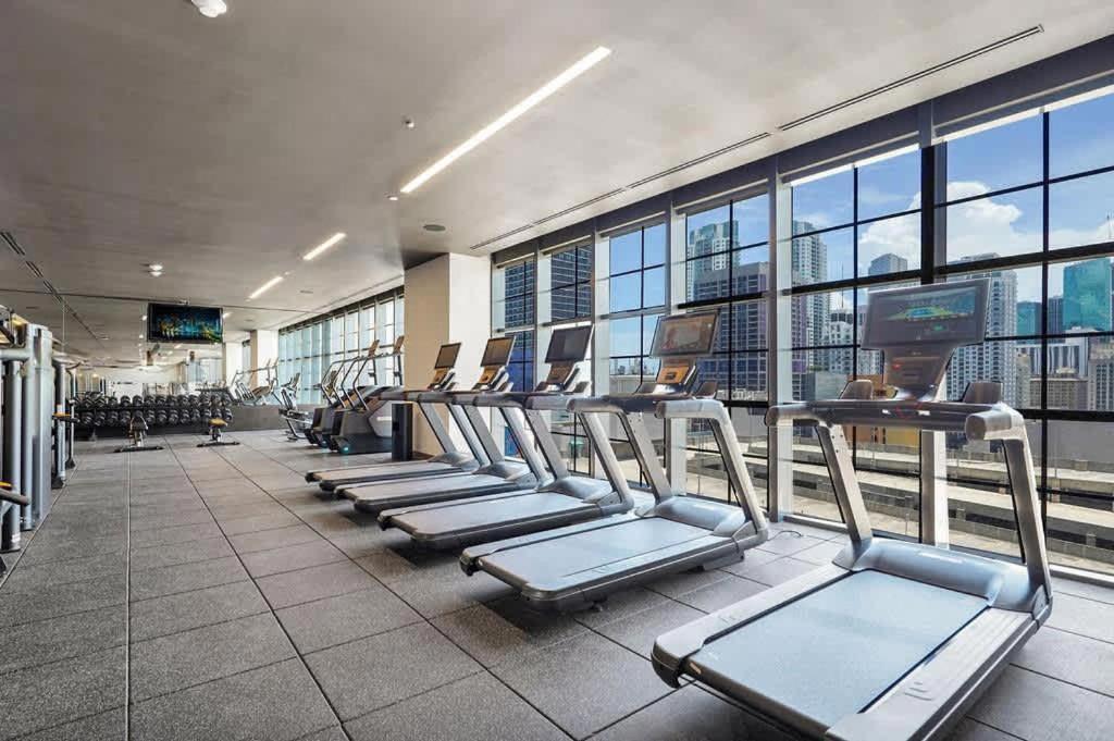 Oasis With Gym & Pool Miami