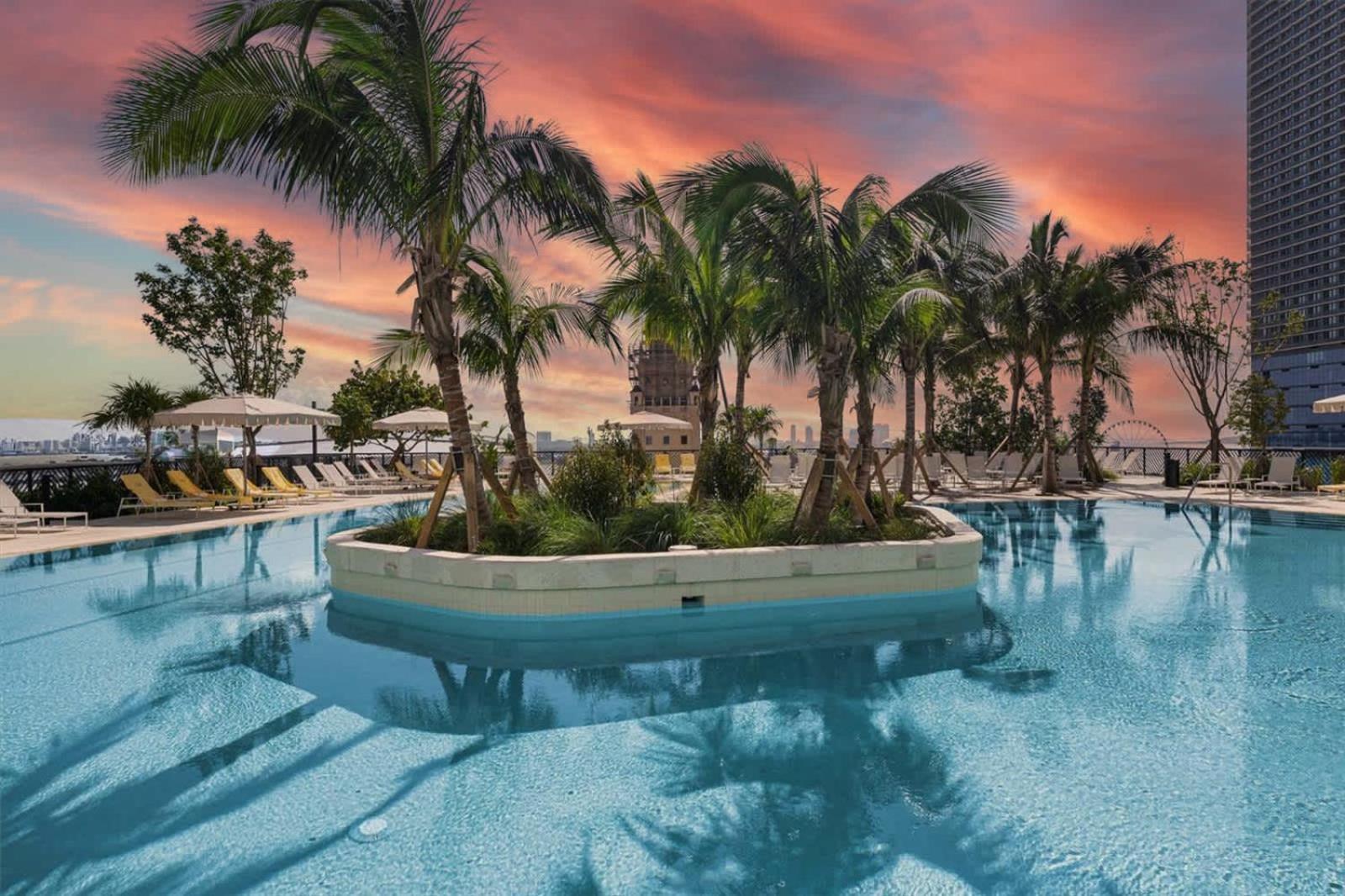 Oasis With Gym & Pool Miami