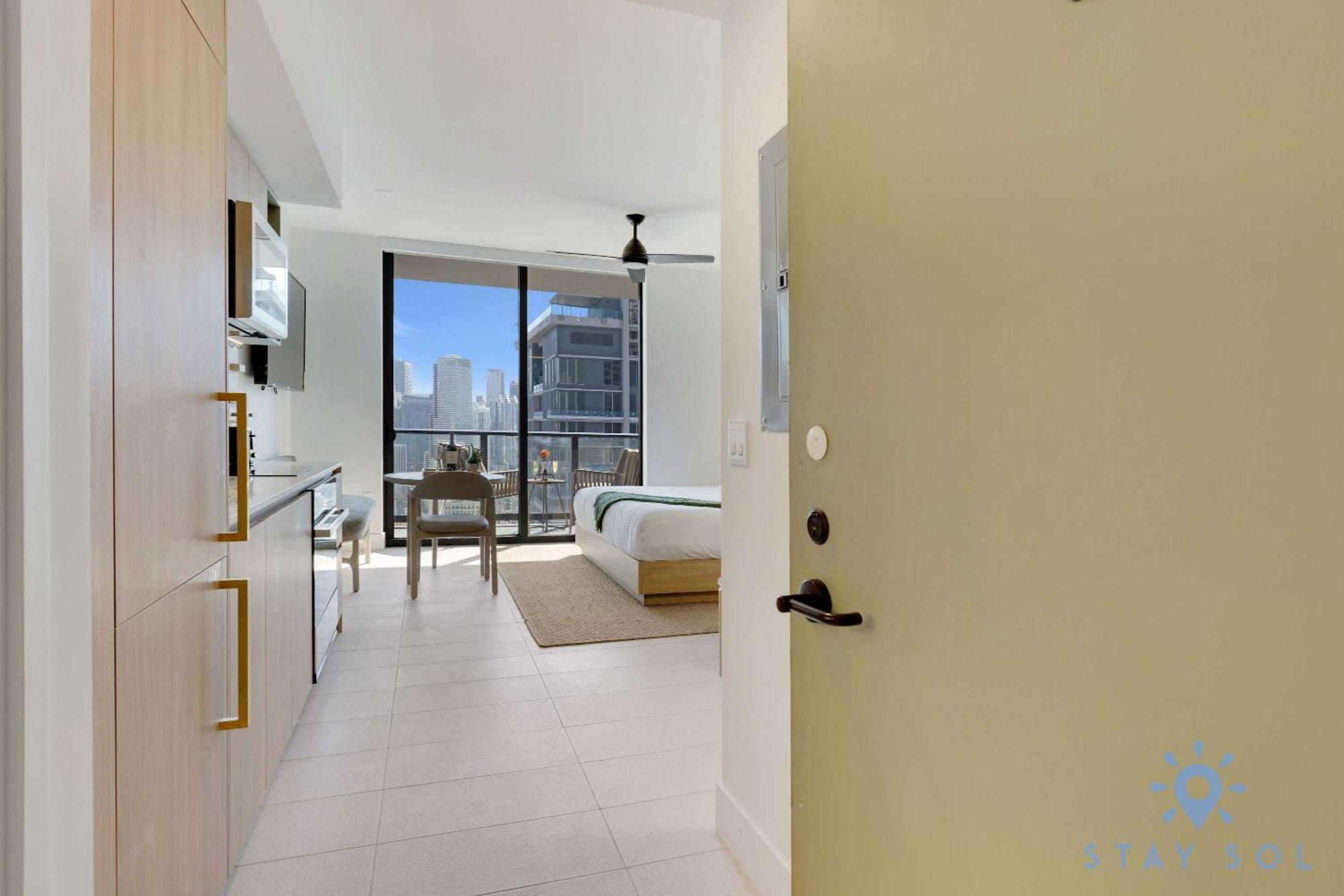 Oasis With Gym & Pool Miami