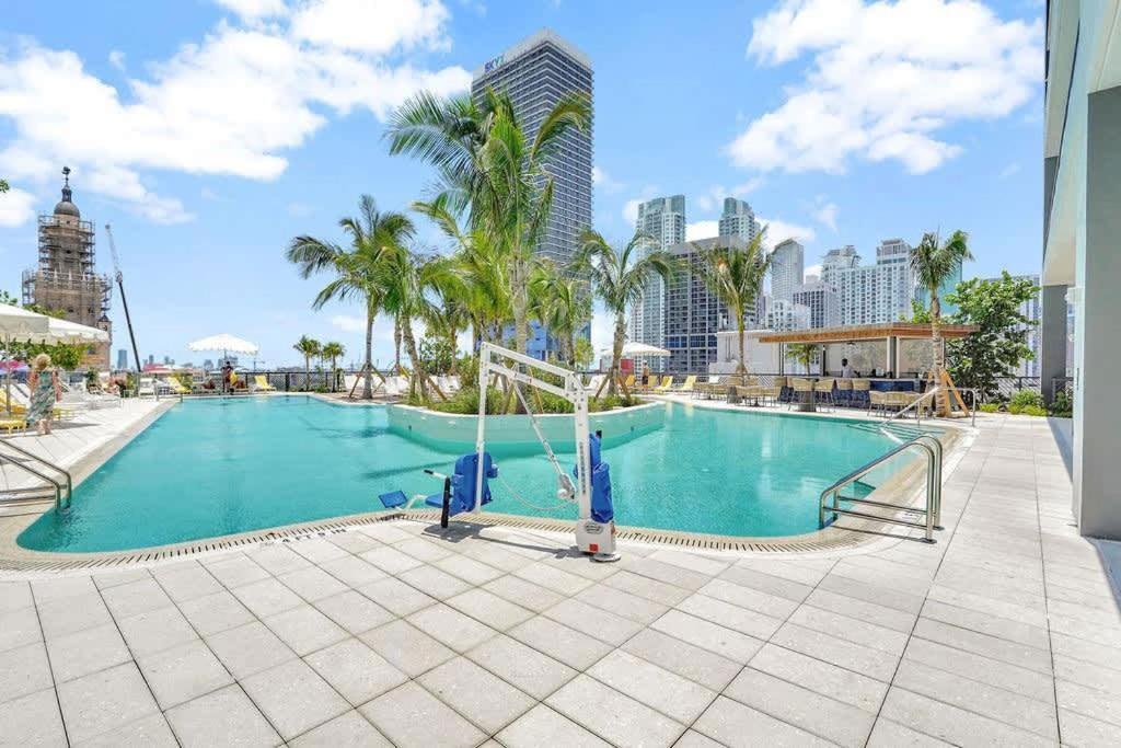 Appartamento Oasis With Gym & Pool